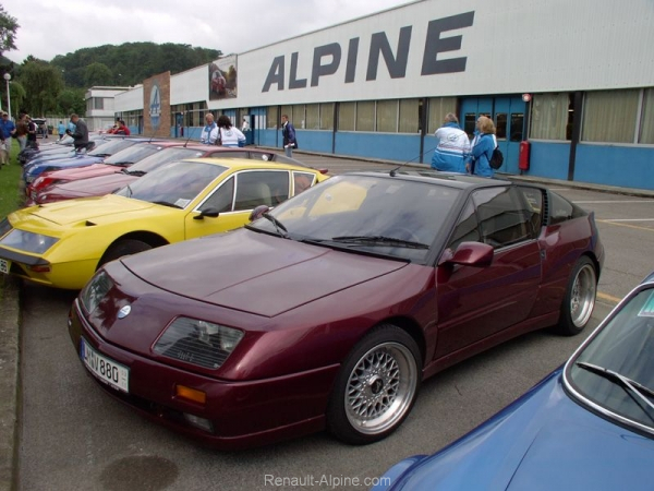 . . . vor dem ALPINE-Werk in Dieppe_1